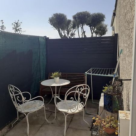 Studio- Terrasse -Place De Parking Prive Marseille Extérieur photo